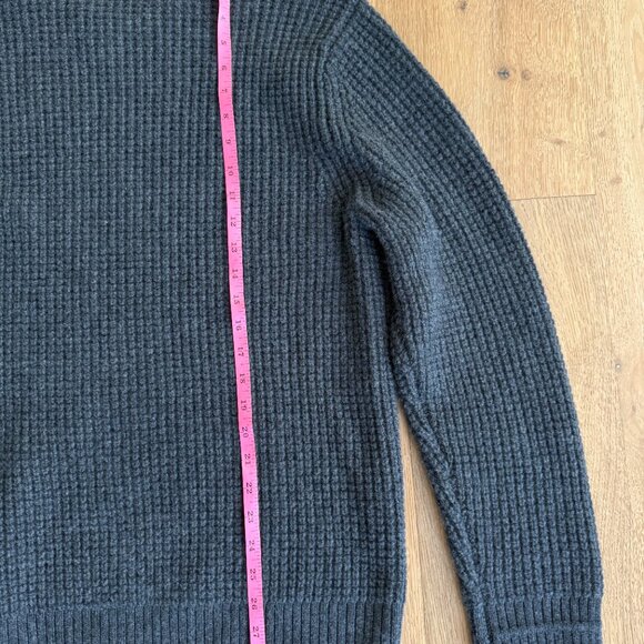 Banana Republic Artie 100% Dark Gray Cashmere Sweater Size Large - Picture 9 of 10